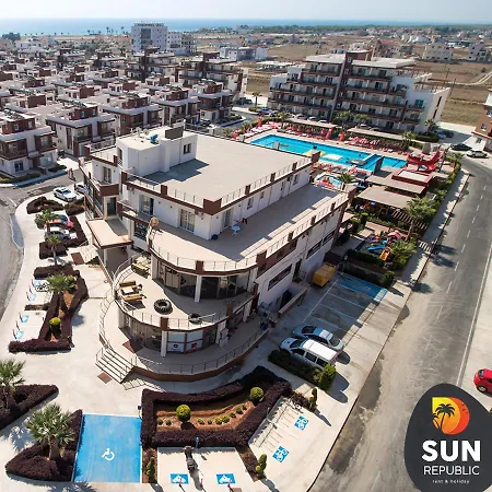 Sun Deluxe Apartament Agios Georgios (Famagusta)